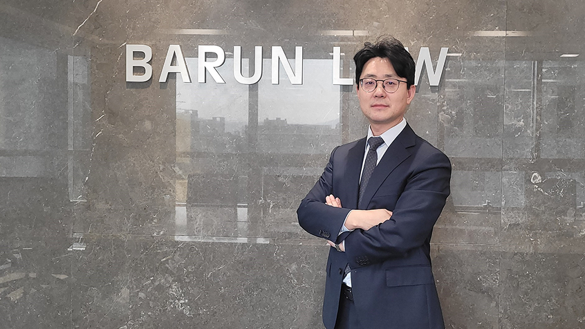 <h5>공정거래법과 유튜브는 내 삶의 활력소이자 무기다.</h5>