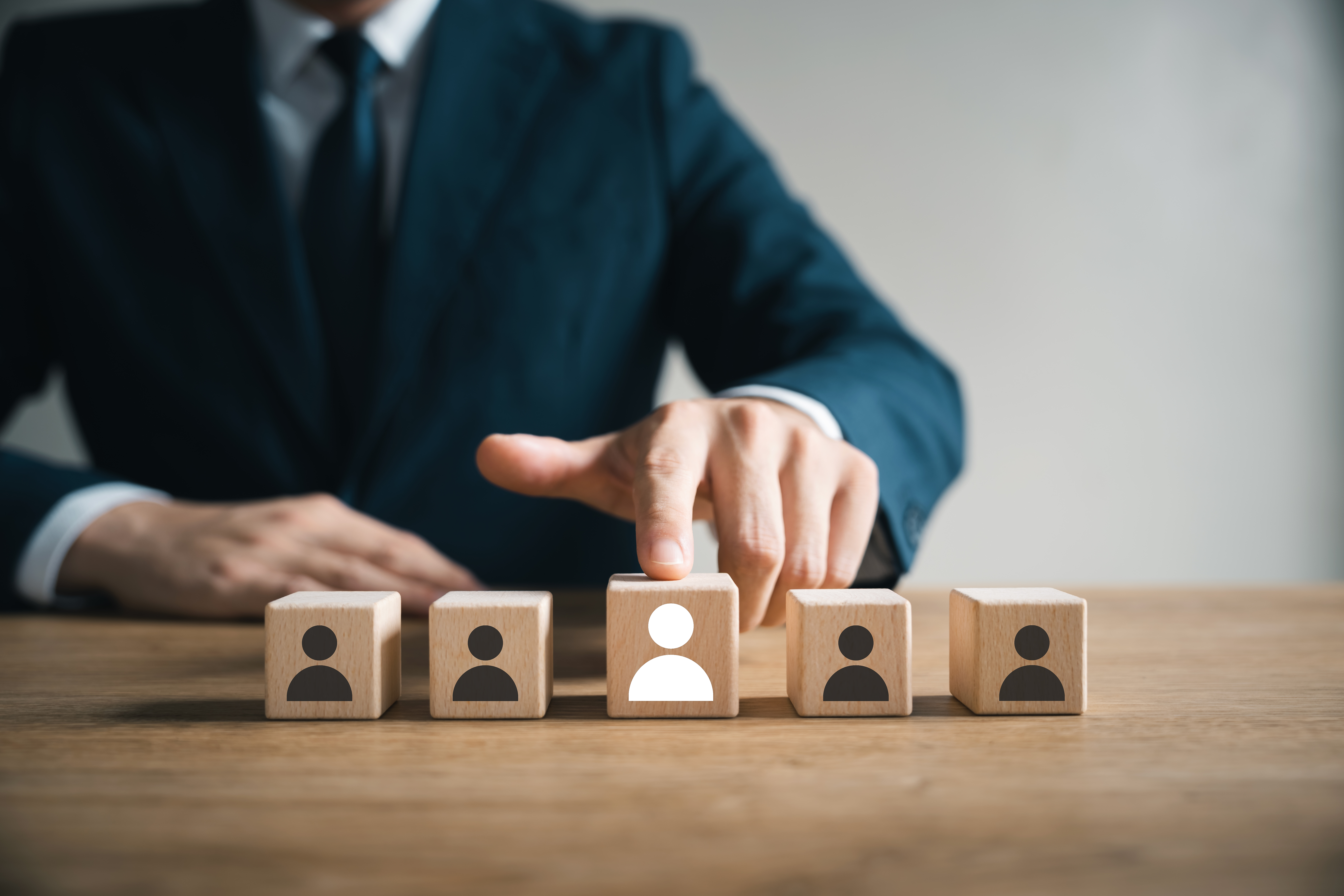 명의만 빌려준 형식적 대표에 대한 소득세 부과처분은 무효인가