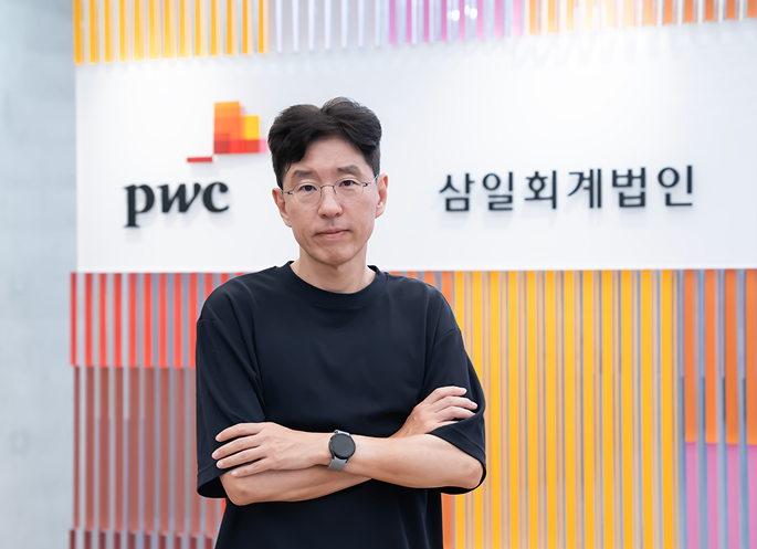 디지털 대변혁의 시대, 가보지 않은 길에서 새로운 패러다임을 제시하다